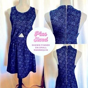 Sparkly Plus Size Dress Dark Blue Black sleeveless 2xl silver accents XXL